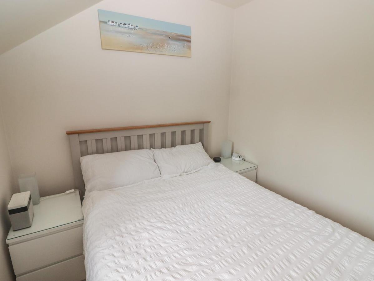 Daffodil Apartment Тенби Экстерьер фото